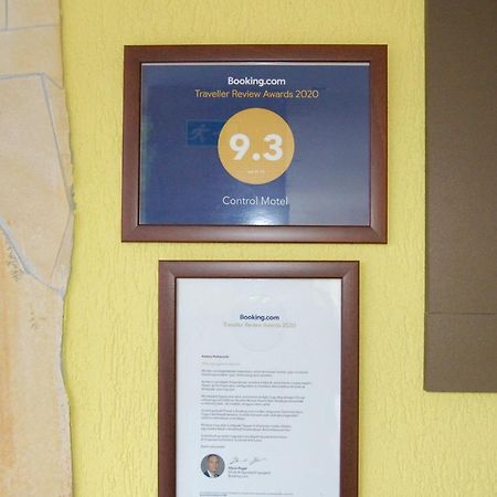 Control Motel Ясберень Экстерьер фото