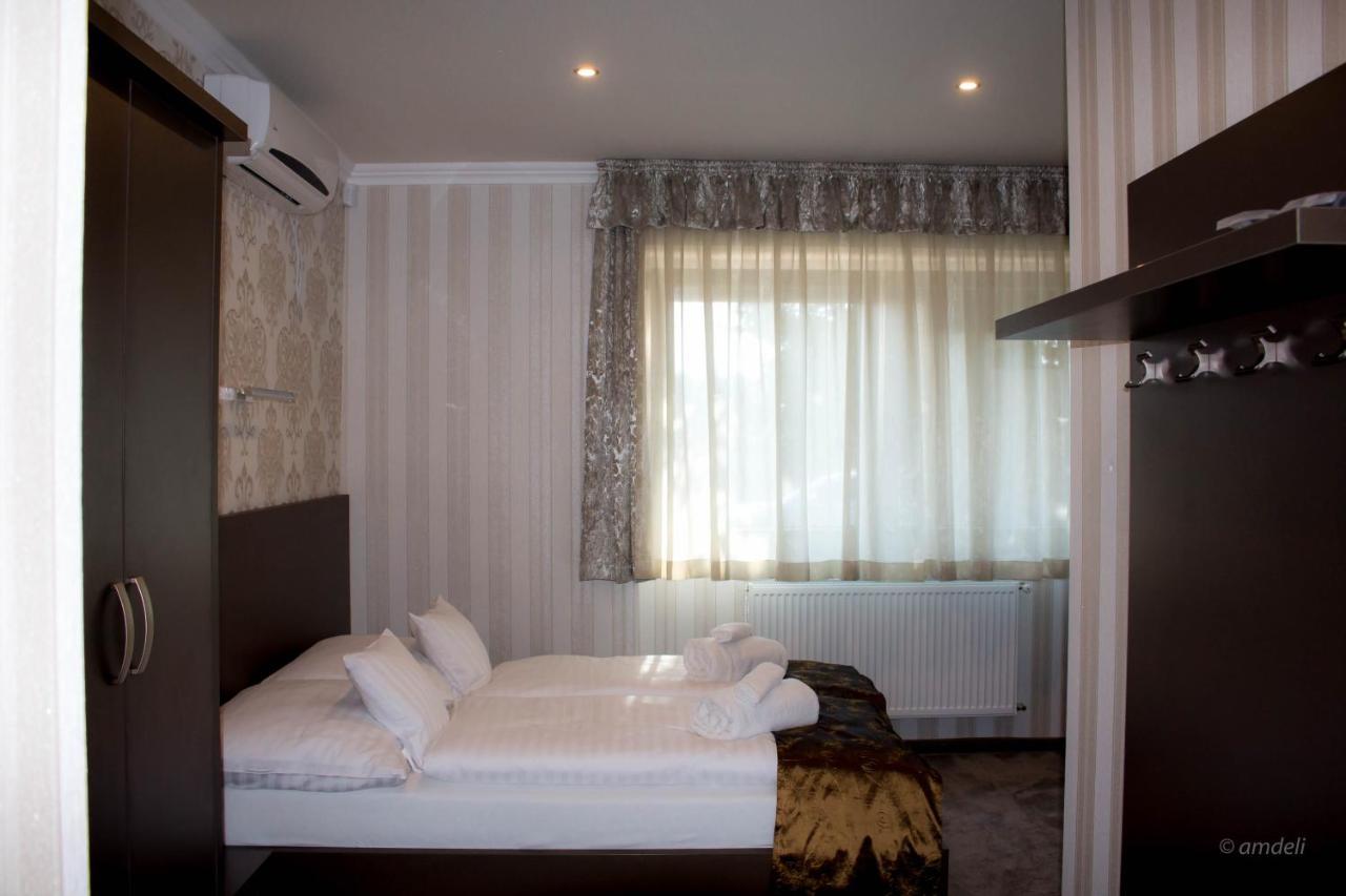 Control Motel Ясберень Экстерьер фото