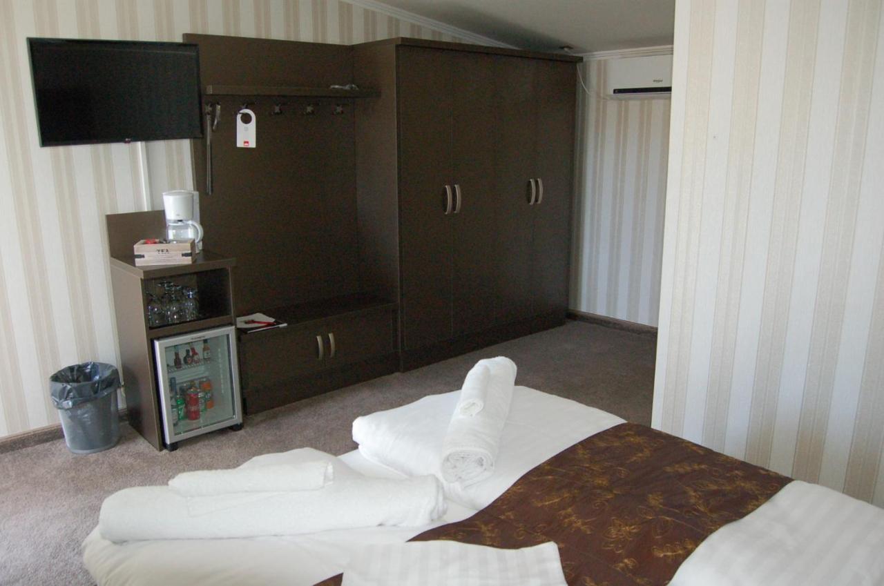 Control Motel Ясберень Экстерьер фото