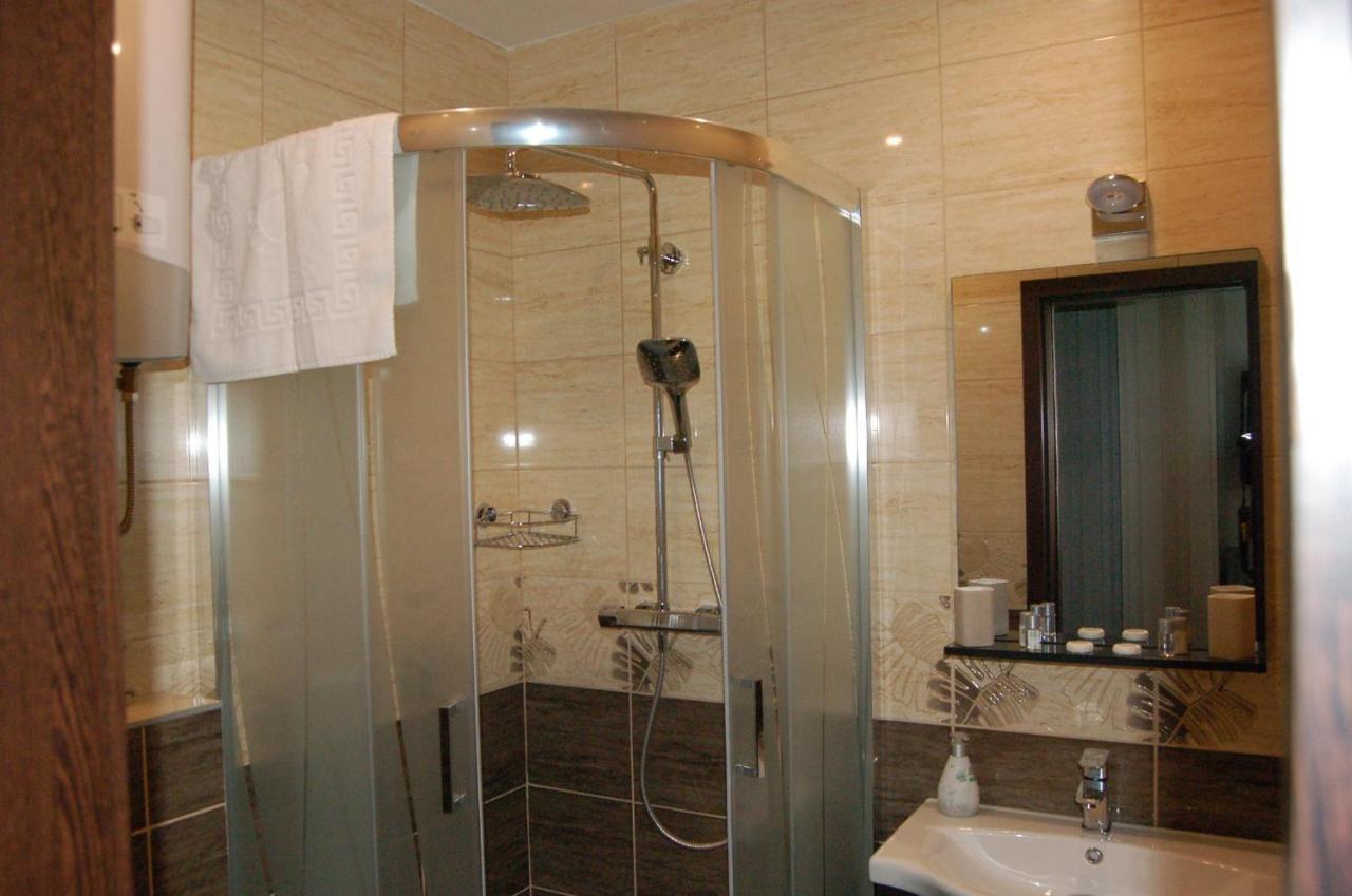 Control Motel Ясберень Экстерьер фото