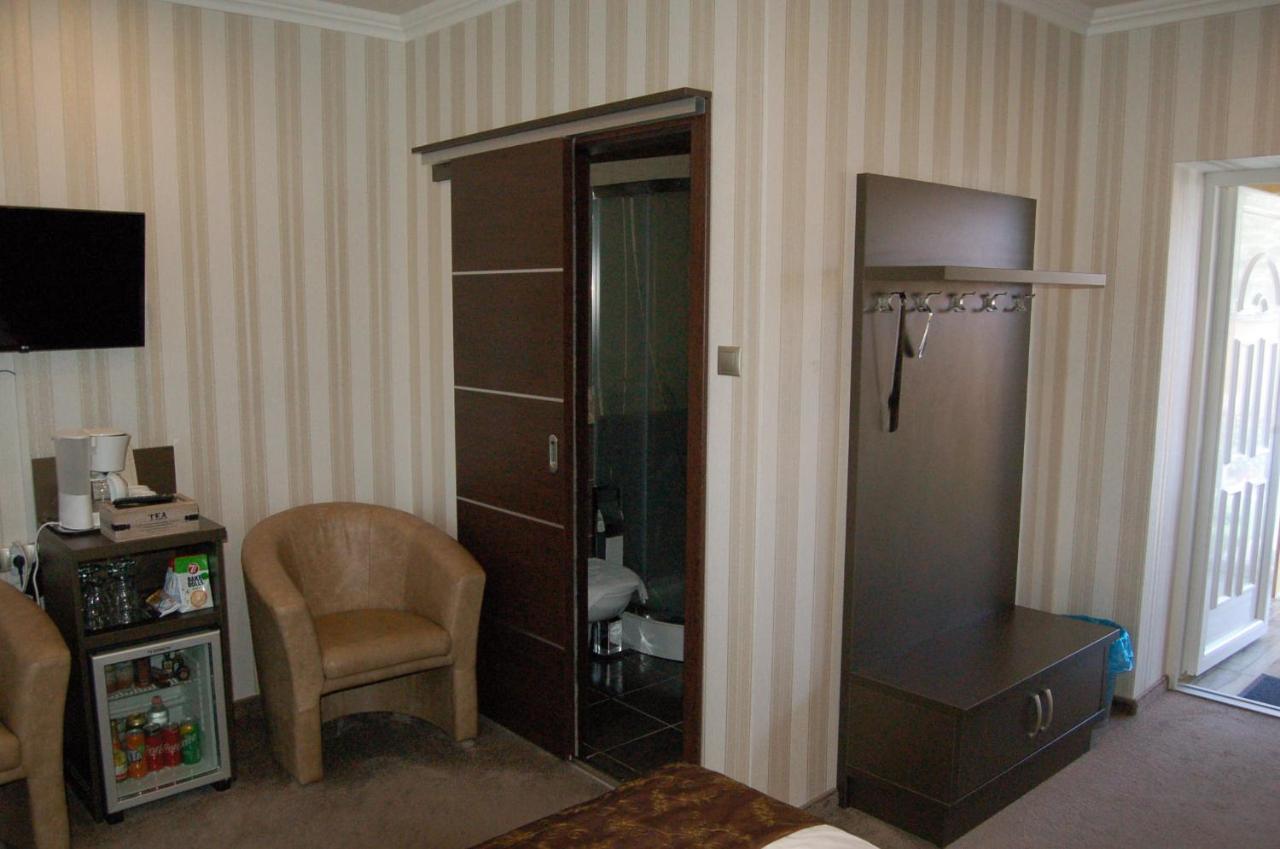 Control Motel Ясберень Экстерьер фото