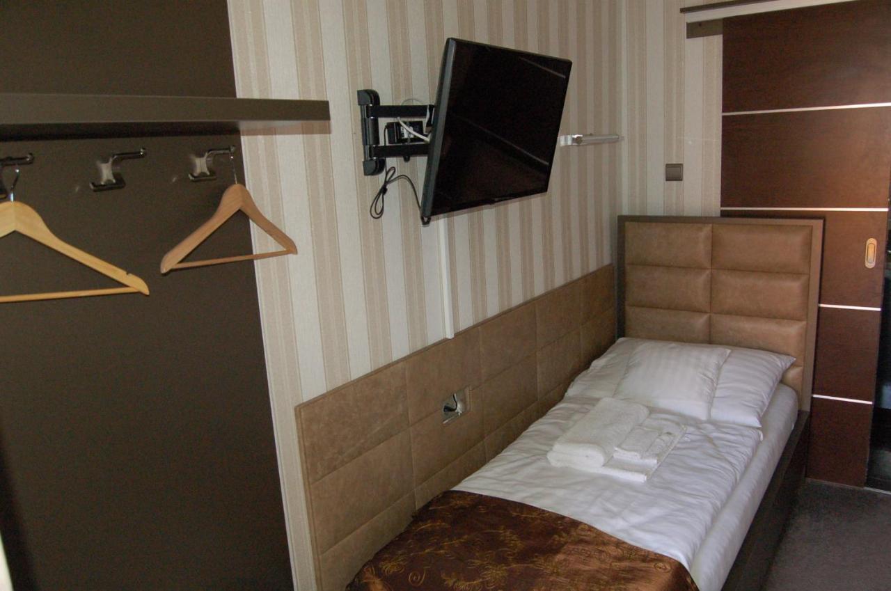 Control Motel Ясберень Экстерьер фото
